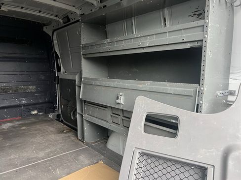 Used 2013 Freightliner Sprinter 2500 image 12