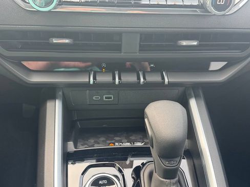 New 2026 Chevrolet Colorado Trail Boss AWD/4WD image 14