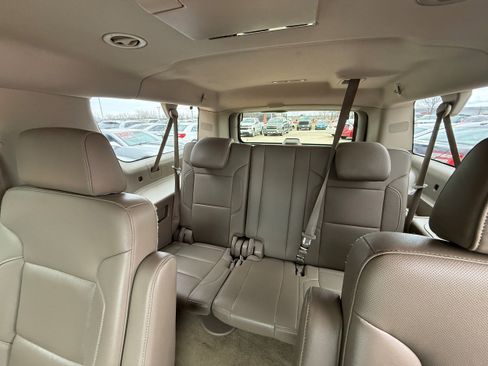 Used 2016 Chevrolet Suburban LTZ image 5