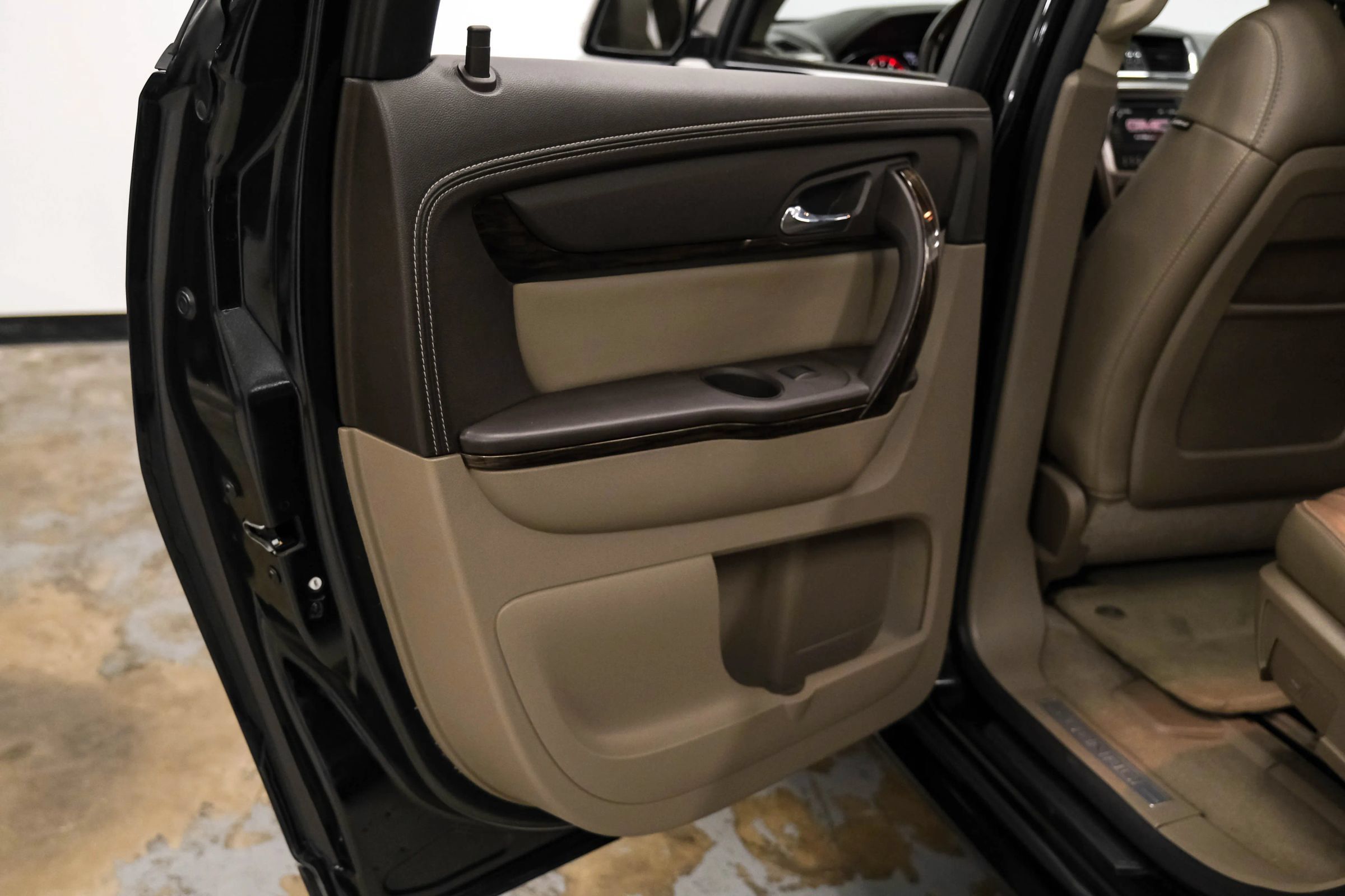 Used 2015 GMC Acadia Denali FWD image 40