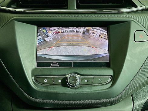 Used 2023 Chevrolet TrailBlazer LS image 15