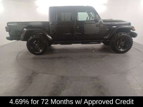 Used 2024 Jeep Gladiator Sport AWD/4WD image 8