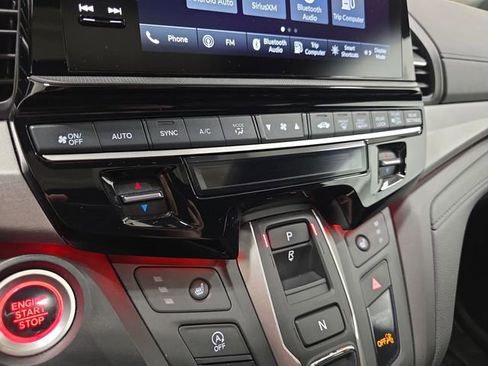 Used 2025 Honda Odyssey Sport-L image 22