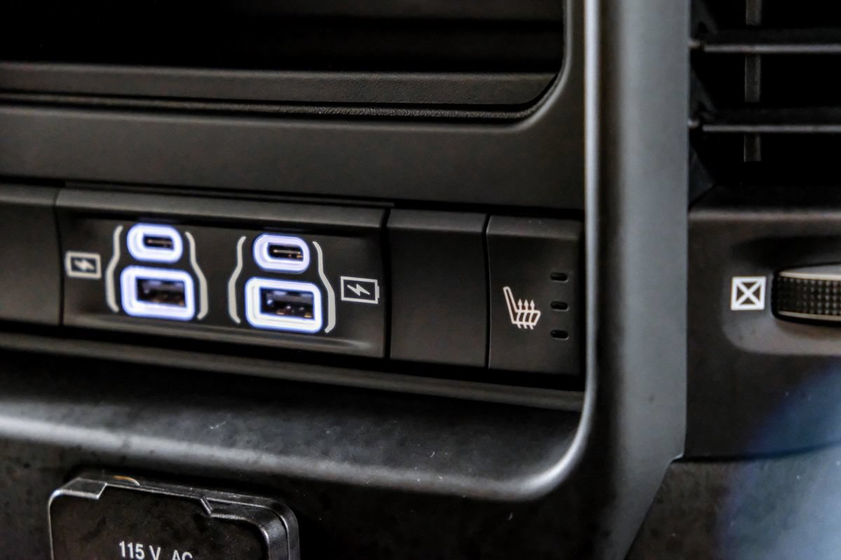 Used 2023 RAM 2500 Limited AWD/4WD image 32