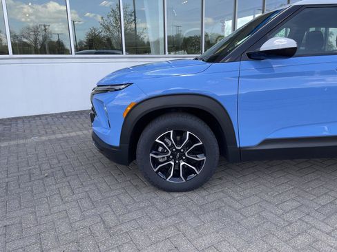 Used 2024 Chevrolet TrailBlazer ACTIV w/ Convenience Package image 9