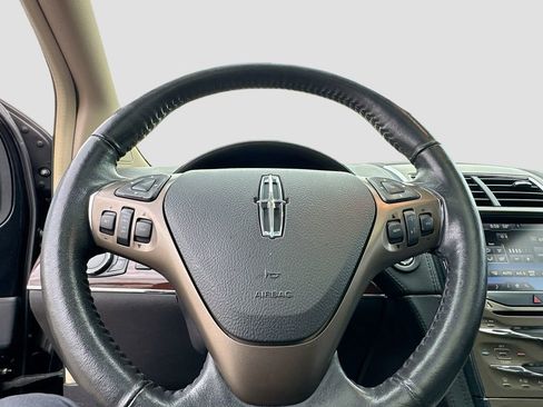 Used 2014 Lincoln MKX AWD w/ Equipment Group 102A image 10