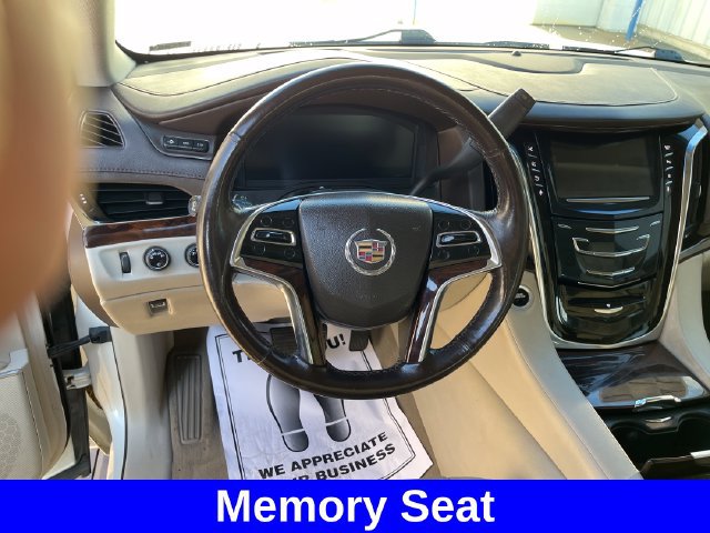 Used 2015 Cadillac Escalade Premium AWD/4WD image 13