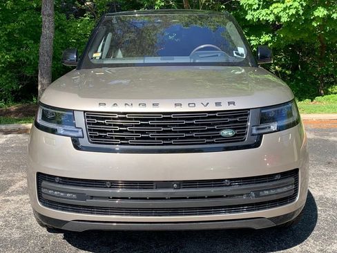 Used 2023 Land Rover Range Rover SE AWD/4WD image 3