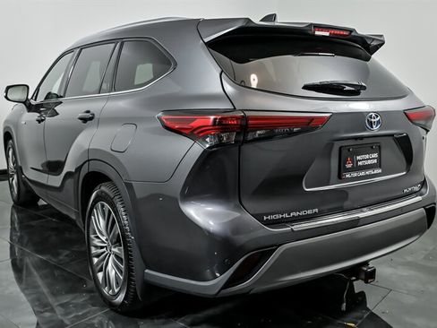 Used 2021 Toyota Highlander Platinum AWD/4WD image 7