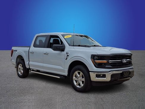 Used 2025 Ford F150 XLT w/ Equipment Group 301A Standard AWD/4WD image 3