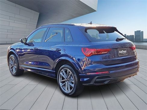 Certified 2025 Audi Q3 2.0T Premium w/ Convenience Package image 4