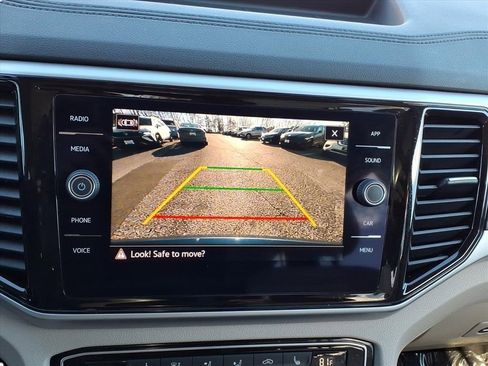 Used 2022 Volkswagen Atlas SE w/ Panoramic Sunroof Package image 22