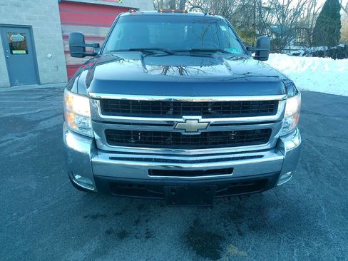 Used 2009 Chevrolet Silverado 2500 LTZ w/ Suspension Package, Off-Road AWD/4WD image 5