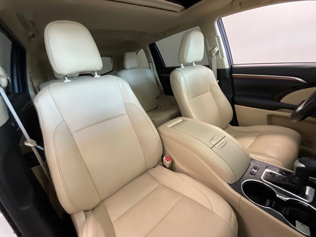 Used 2019 Toyota Highlander Limited AWD/4WD image 20