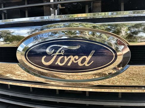 Used 2017 Ford F250 XLT w/ XLT Premium Package image 33