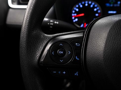 Used 2020 Toyota RAV4 LE image 23