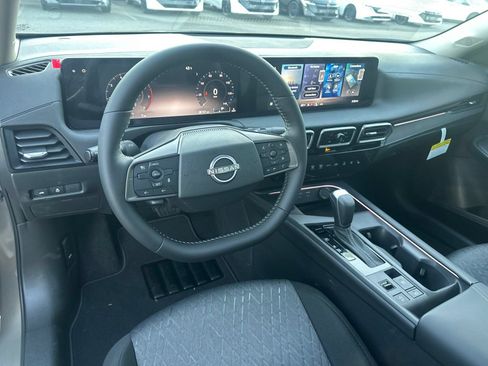 New 2026 Nissan Sentra SV w/ SV Convenience Package FWD image 22