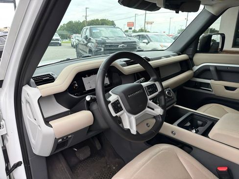 Used 2024 Land Rover Defender 110 S AWD/4WD image 4
