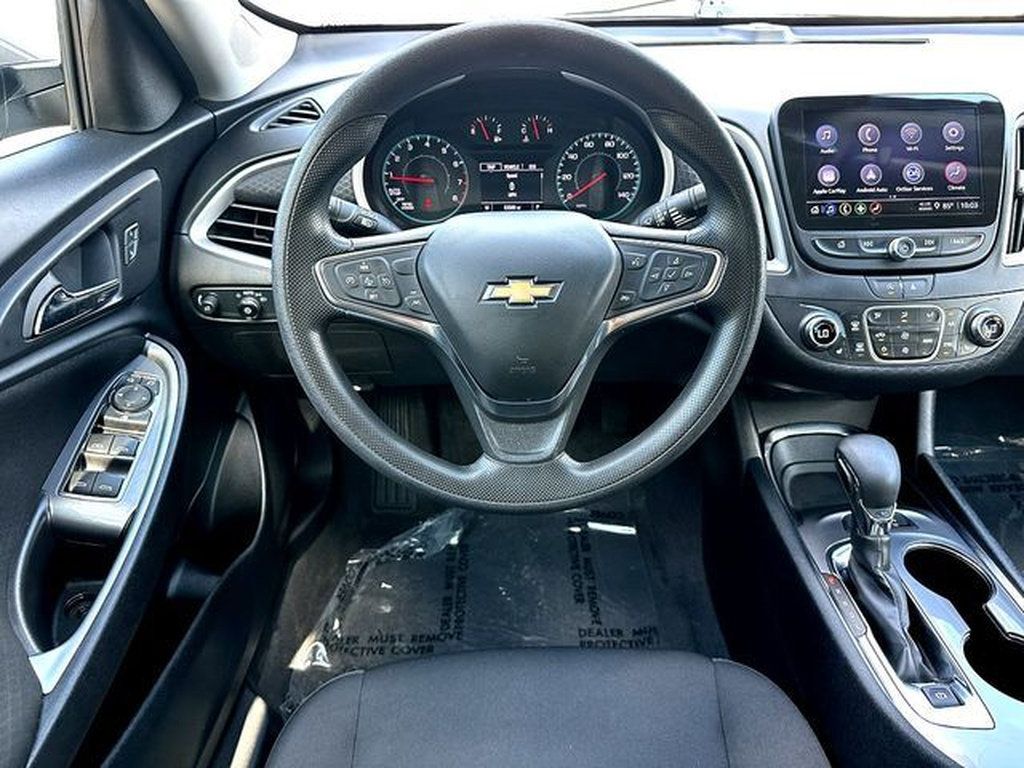 Used 2024 Chevrolet Malibu LT FWD image 21