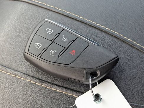 Used 2025 GMC Acadia Elevation FWD image 26