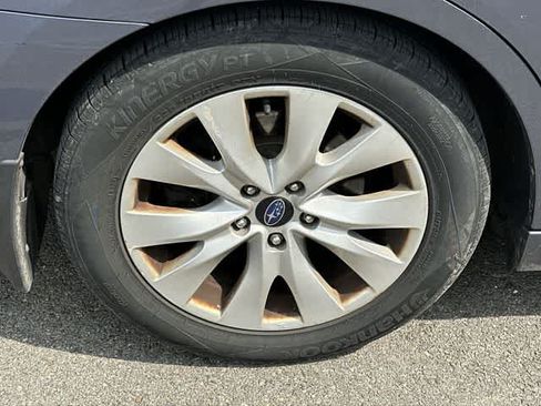 Used 2016 Subaru Legacy 2.5i Premium AWD/4WD image 5