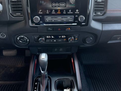 Used 2024 Nissan Frontier PRO-4X w/ Off-Road Protection Package image 18