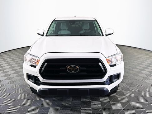 Used 2021 Toyota Tacoma SR RWD image 2