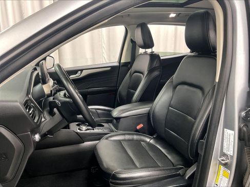 Used 2022 Ford Escape SEL w/ Technology Package image 10