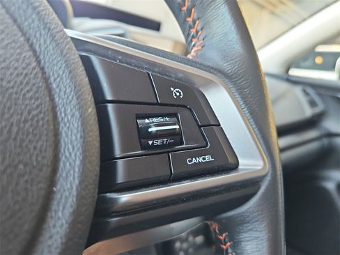 Used 2019 Subaru Crosstrek 2.0i Premium w/ Moonroof Package image 34