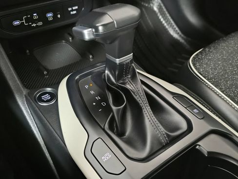 Used 2025 Kia K4 GT-Line FWD image 36