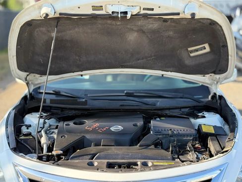 Used 2013 Nissan Altima 2.5 S FWD image 29