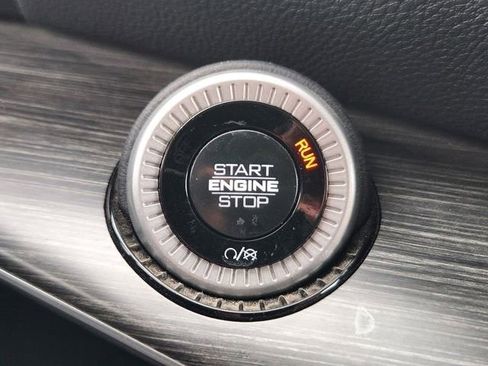 Used 2024 Jeep Wagoneer Series II w/ Flexible Seating Group image 17