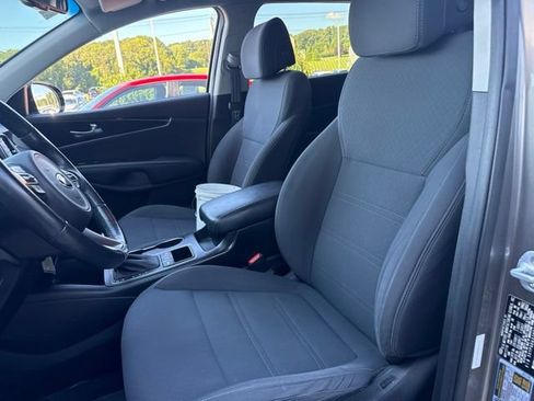 Used 2017 Kia Sorento AWD w/ LX Convenience Package image 15