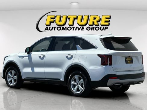 Used 2026 Kia Sorento LX FWD image 6