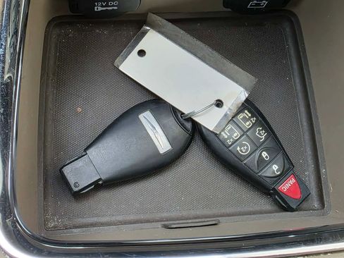 Used 2012 Chrysler Town & Country Touring-L w/ Entertainment Group #2 image 27