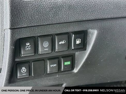 Used 2018 Nissan Rogue SL FWD image 10