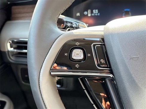 New 2025 Lincoln Corsair Reserve w/ Jet Appearance Package image 24