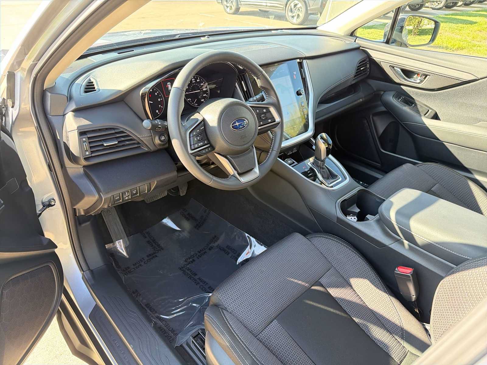 Used 2024 Subaru Outback Premium AWD/4WD image 2