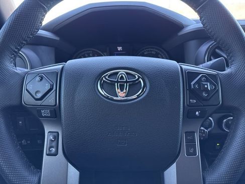 Used 2021 Toyota Tacoma TRD Off-Road image 20