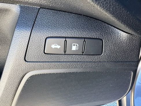 Used 2018 Honda Clarity Base image 33