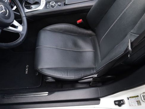 Used 2024 MAZDA MX-5 Miata RF Grand Touring RWD image 23