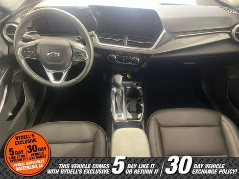 Used 2024 Chevrolet Trax ACTIV w/ Sunroof Package FWD image 21