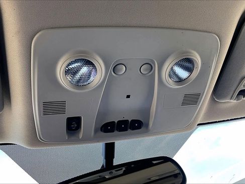 Used 2013 Buick Enclave Premium image 30