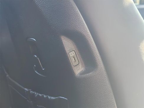 Used 2023 Kia Telluride S w/ S Sunroof Package image 12