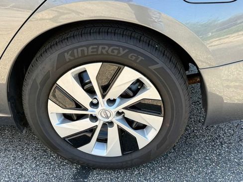 Certified 2025 Nissan Altima 2.5 S FWD image 24