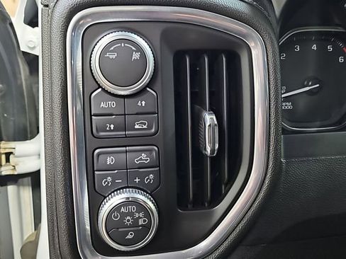 Used 2019 GMC Sierra 1500 SLT image 16