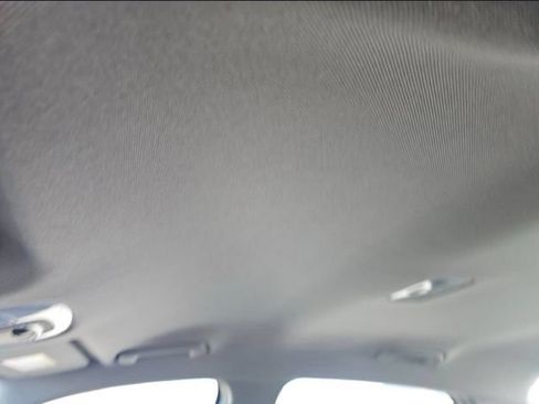 Used 2025 Hyundai Elantra Hybrid FWD image 18