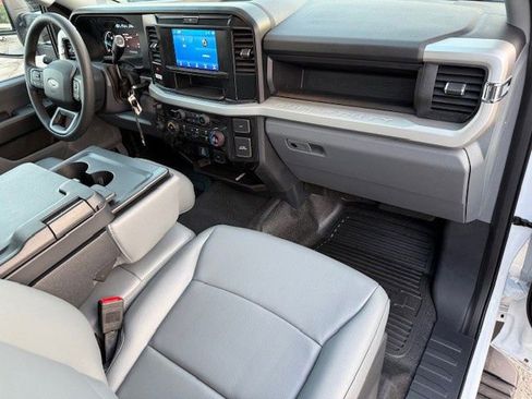 New 2025 Ford F550 4x4 Regular Cab Super Duty image 13