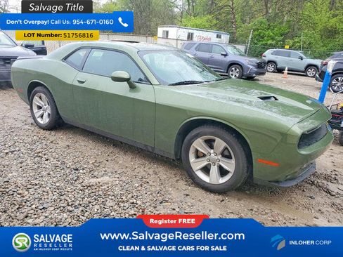 Used 2023 Dodge Challenger SXT w/ Cold Weather Group RWD image 5