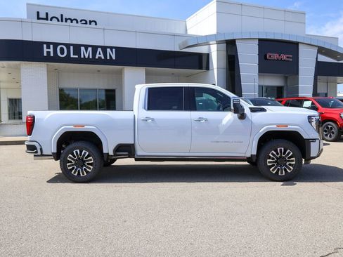 New 2026 GMC Sierra 2500 Denali Ultimate w/ Max Trailering Package AWD/4WD image 2